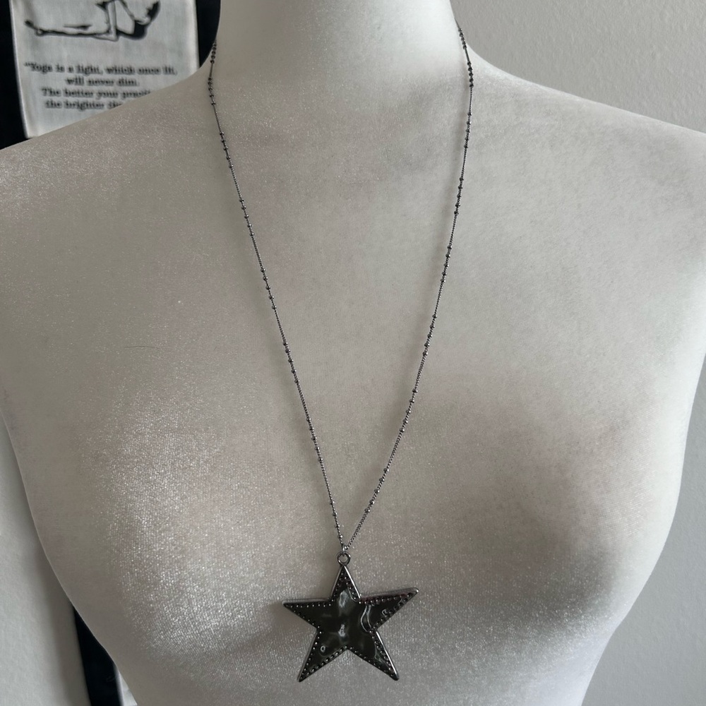 Free People Star Pendant Necklace - Silver
